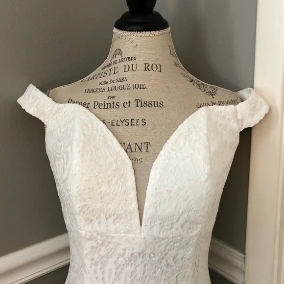 NEW CLARISSE SZ 8 WHITE LACE BEADED OFF SHOULDER FORMAL EVENING WEDDING DRESS - Picture 4 of 14